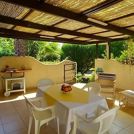 Maison Laujo En Bord De *