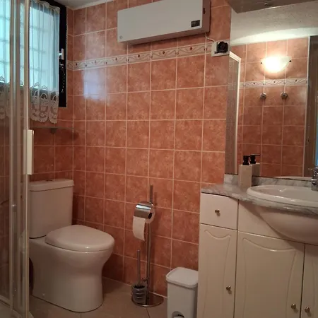 Maison Laujo En Bord De *